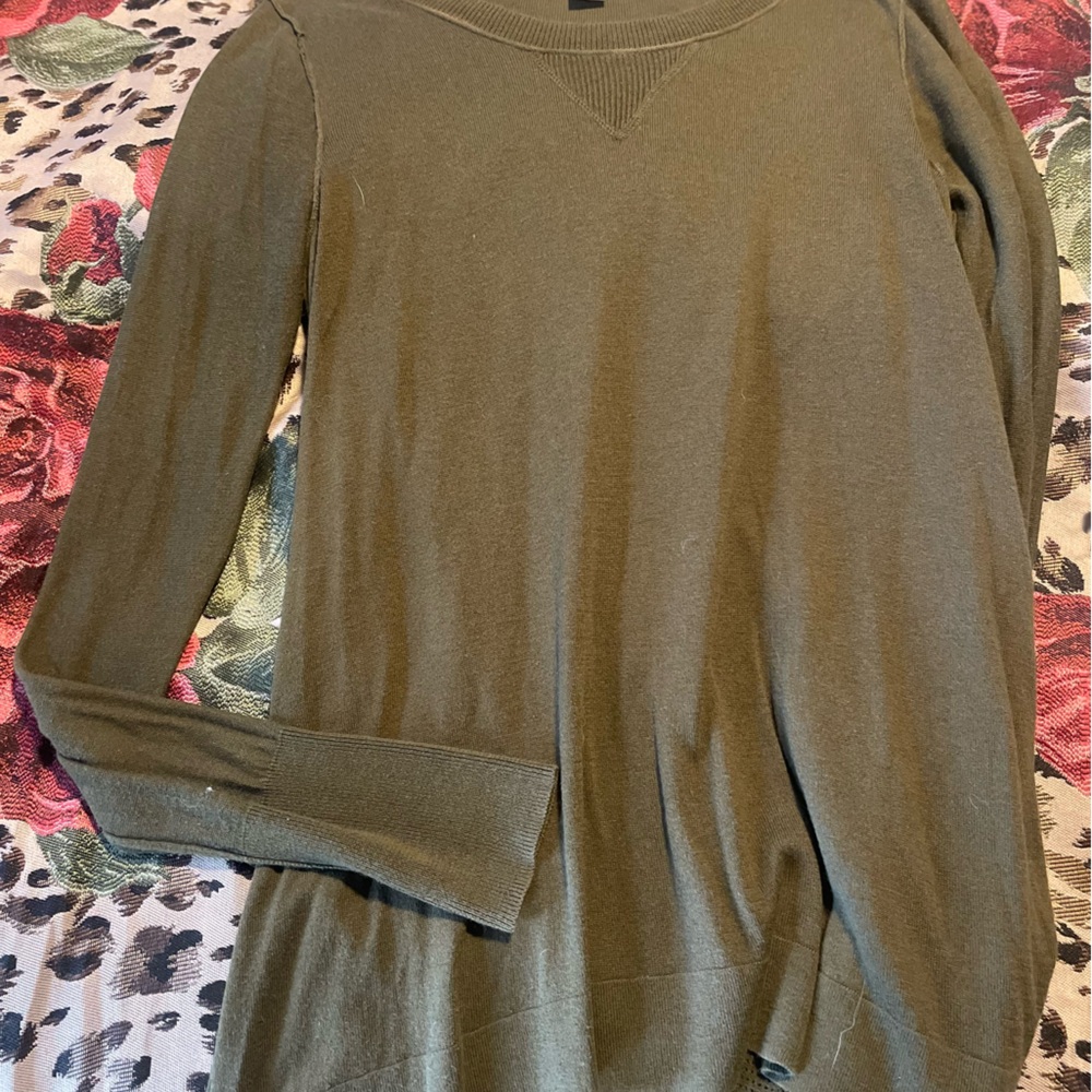 Green fashionable sweater